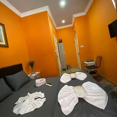 Pandora Taksim
